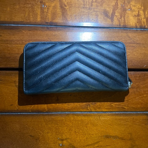 YSL Yves Saint Laurent Monogram Large Zip Wallet in Grained Leather - Picture 4 of 7